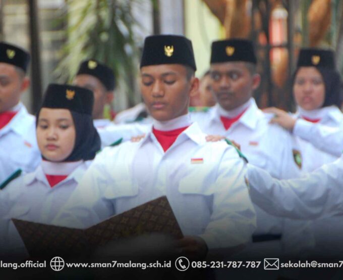 Pengukuhan Pasukan Pengibar Bendera Pusaka (Paskibraka) SMAN 7 Malang