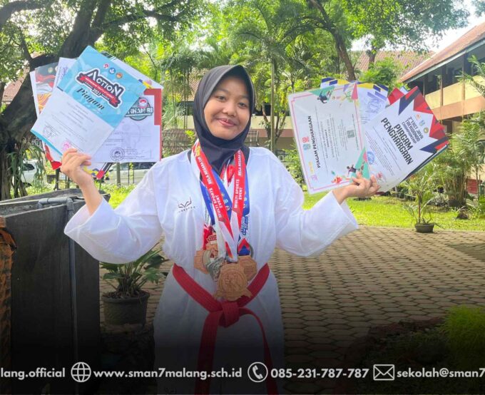 Dwi Azizah: Dibesarkan di Keluarga Atlet, ia Berhasil Menyabet Belasan Medali Nasional hingga Internasional