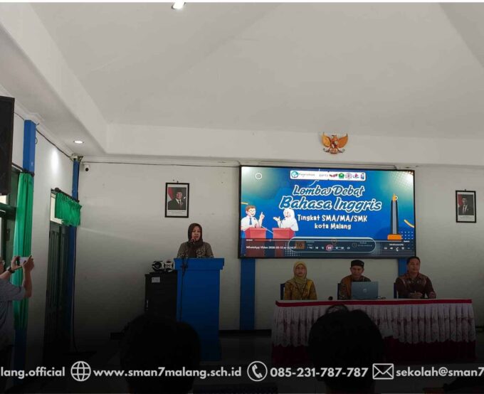 OPENING CEREMONY OF NSDC SELECTION TINGKAT KOTA MALANG: SMAN 7 TAMPILKAN JAGOAN DEBAT